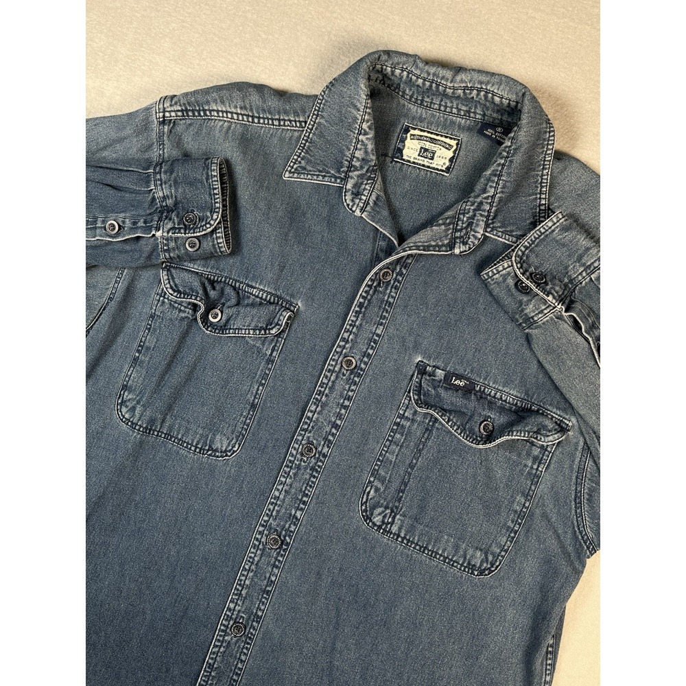 VTG Lee Blue Denim Chambray Long Sleeve Button Up  Small Workwear 90s Pockets‎